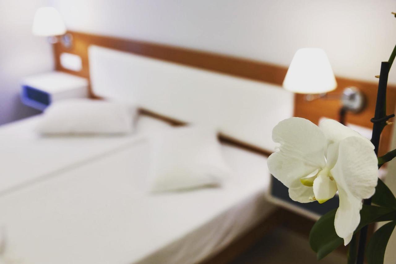 Tsampika Hotel פליראקי מראה חיצוני תמונה